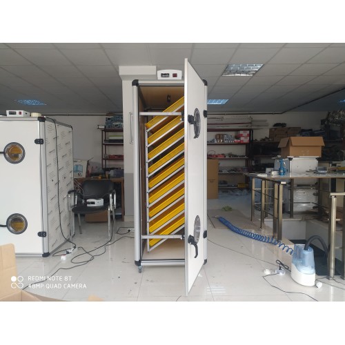 FULL OTOMATİK 270 GELİŞİM 120 ÇIKIM KULUÇKA MAKİNASI EMKO 3722